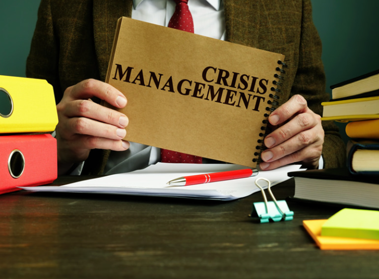 Merging Leadership and Emotional Intelligence for Effective Crisis Management